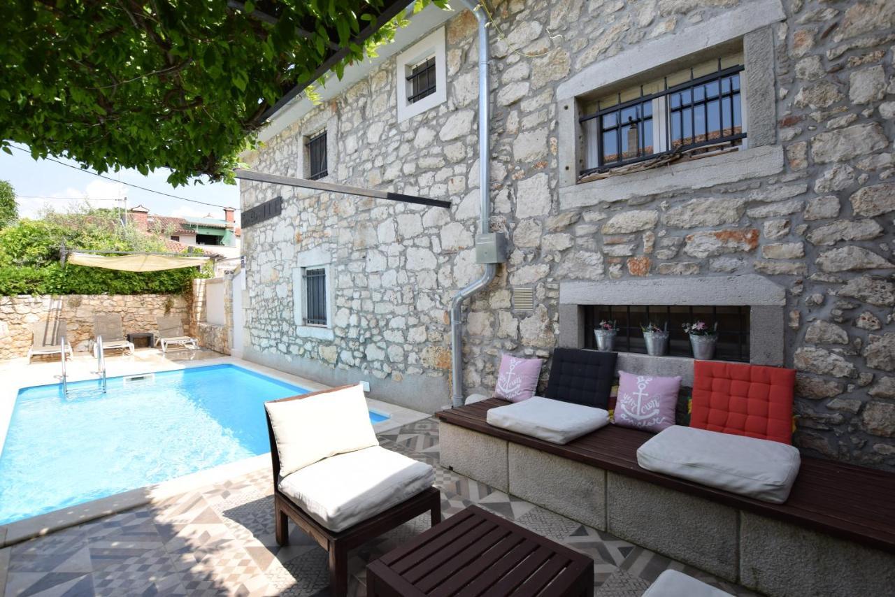 Prices Luxury Nini With Fireplace, Private Pool, Bikes, Barbecue And Much Villa