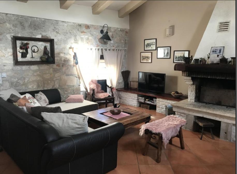 Prices Luxury Nini With Fireplace, Private Pool, Bikes, Barbecue And Much Villa *